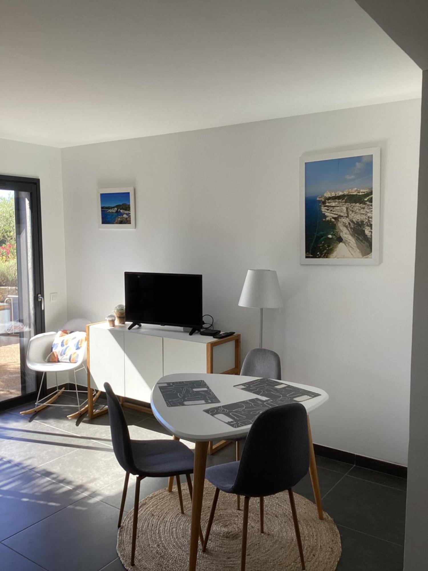 Casa Laurel Apartman Figari  Kültér fotó